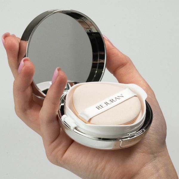 REJURAN Skinglow Cushion SPF 50+ - Мультифункціональний тональний кушон REJURAN25 фото