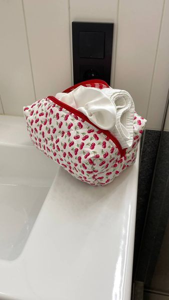 Косметичка Cutie medium (24см / 17см / 10см) 550082M 550082M фото