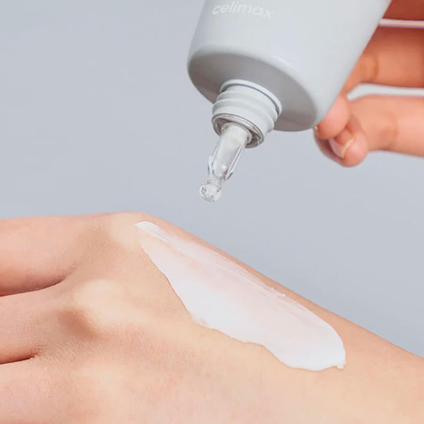 Легкий крем для обличчя із церамідами CELIMAX Dual Barrier Skin Wearable Cream 50ml CMX024 фото
